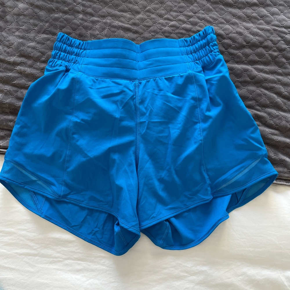 Lululemon hotty hots high rise 4 inch shorts poolside size 4